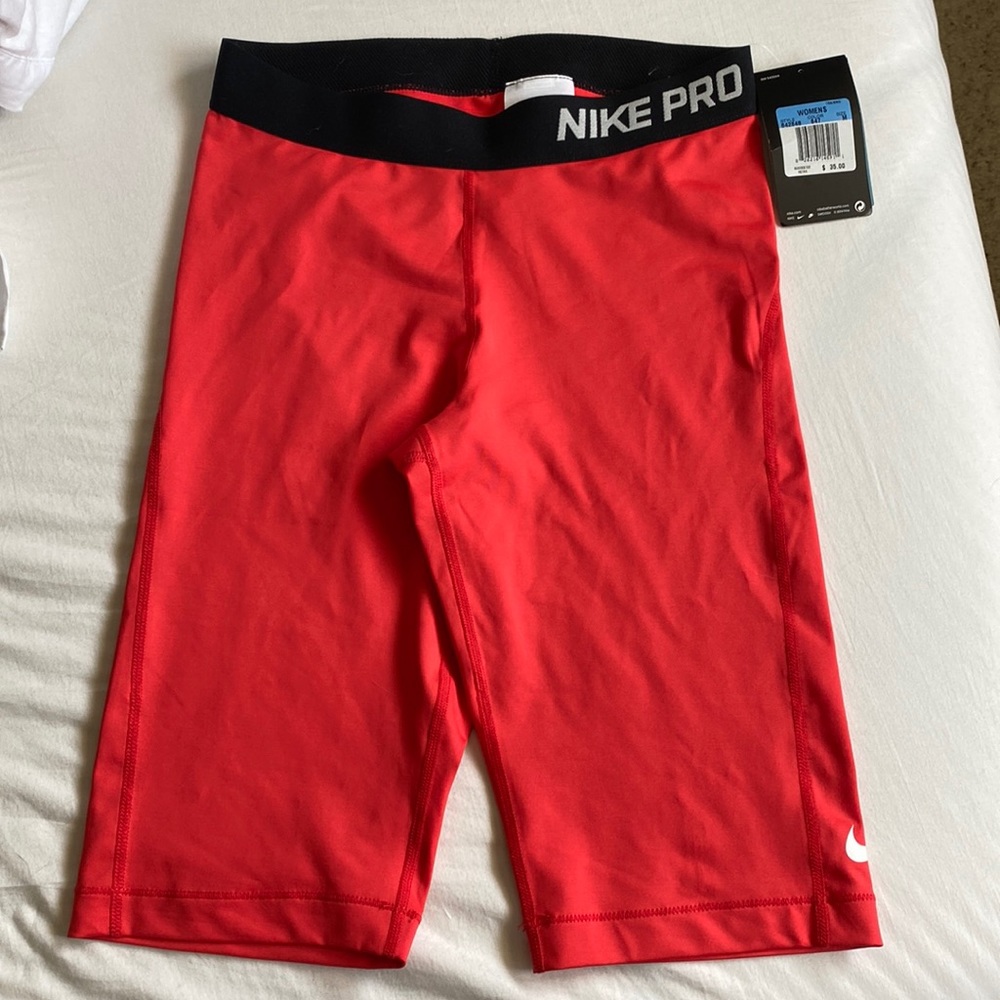 Nike Pro